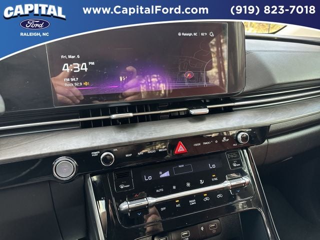 2024 Kia Carnival SX