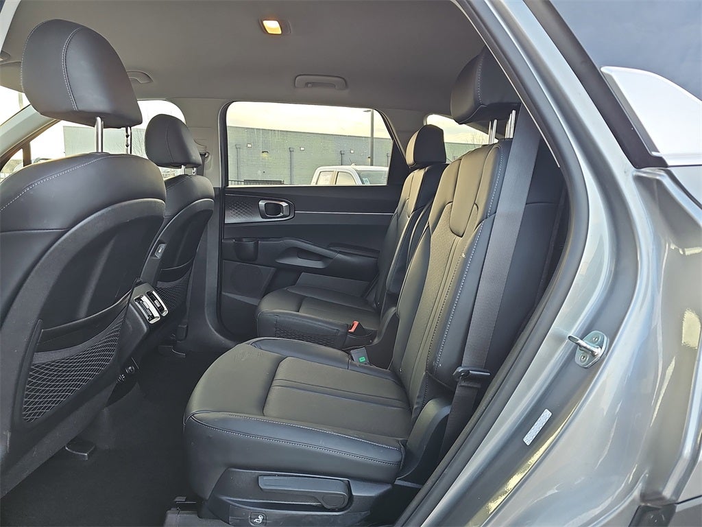 2022 Kia Sorento Hybrid S