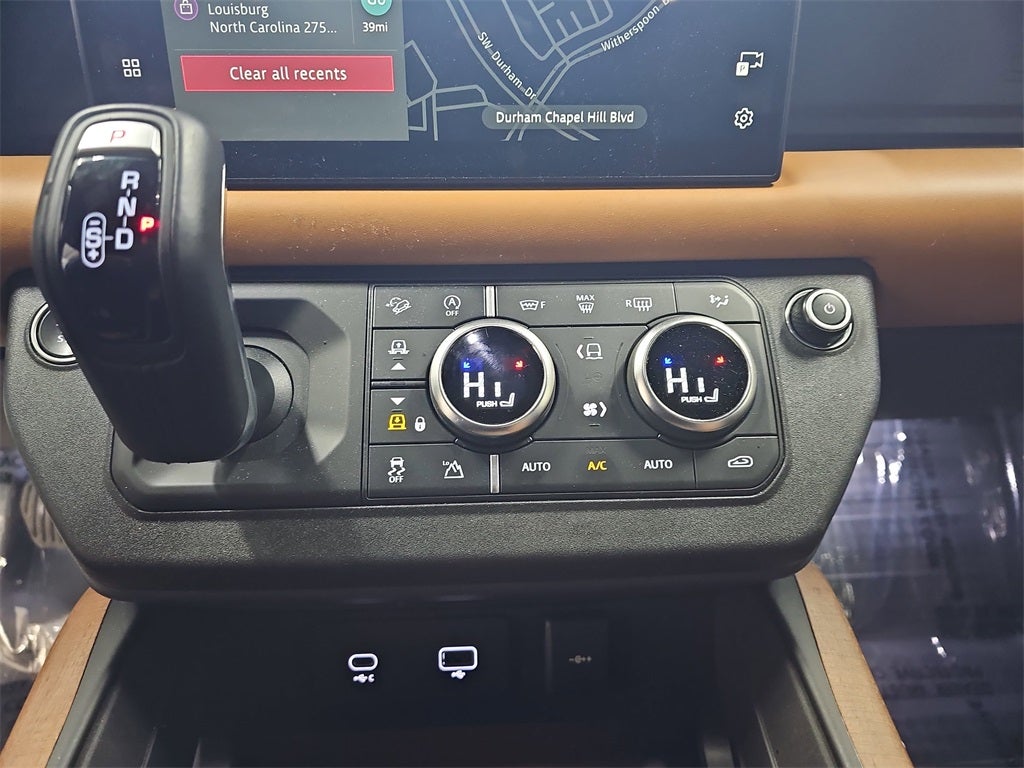 2023 Land Rover Defender 130 X-Dynamic SE