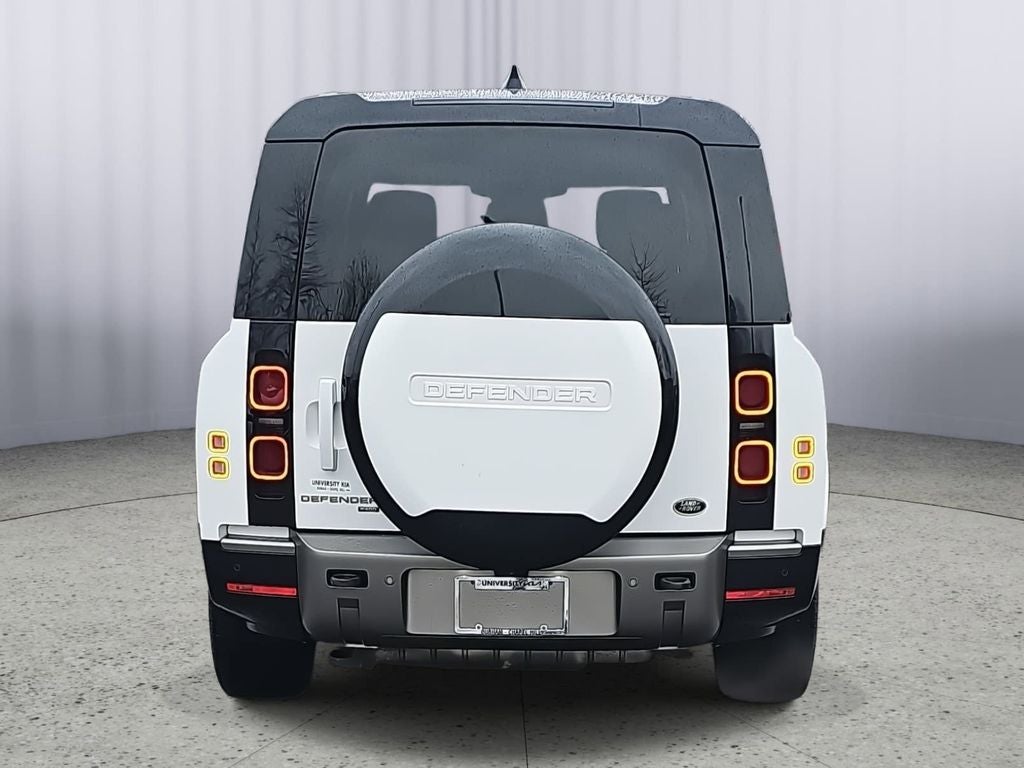 2023 Land Rover Defender 130 X-Dynamic SE