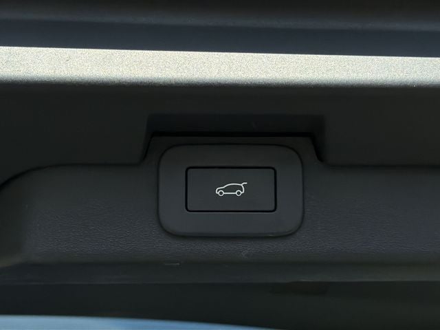 2024 Land Rover Discovery S