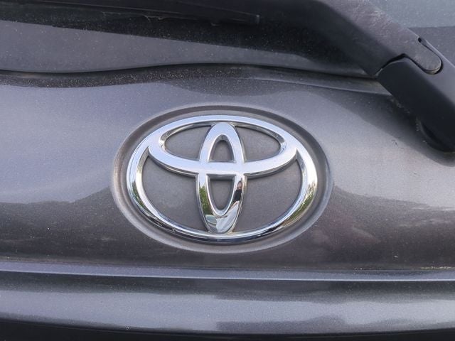2015 Toyota Yaris L