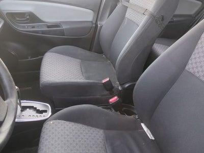 2015 Toyota Yaris L