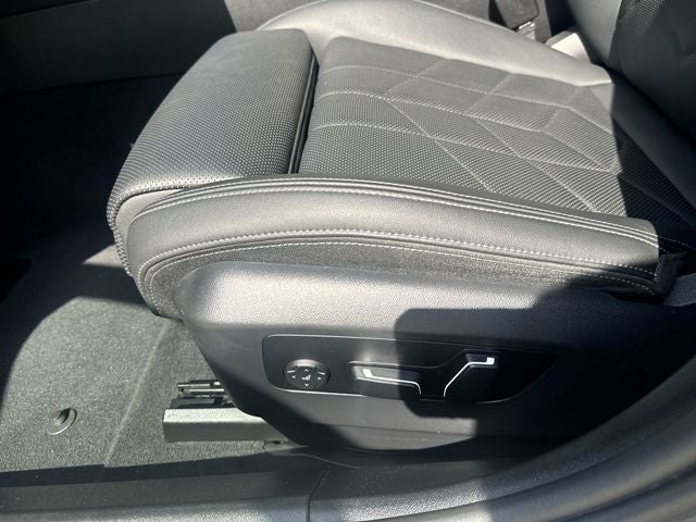 2024 BMW 5 Series 530i