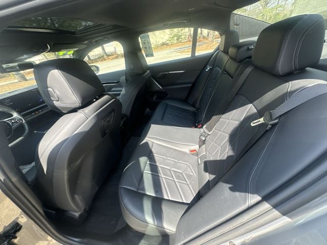 2024 BMW 5 Series 530i