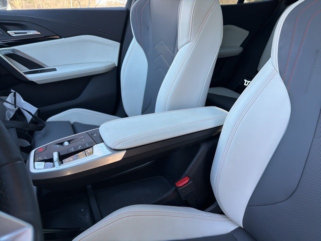 2025 BMW X2 xDrive28i