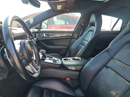 2017 Porsche Panamera Turbo