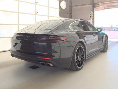 2017 Porsche Panamera Turbo