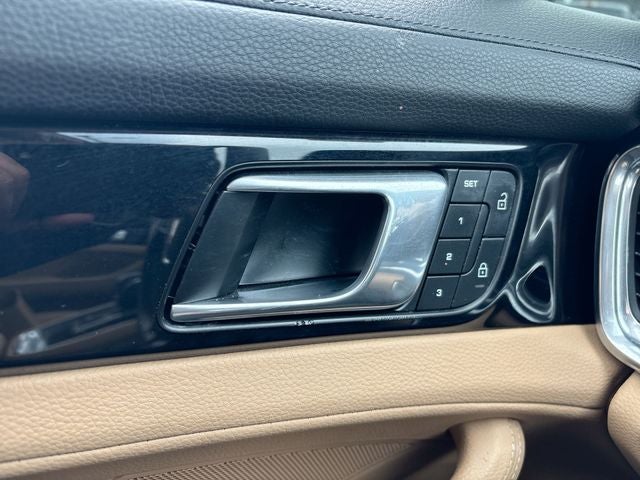 2023 Porsche Panamera Panamera Base