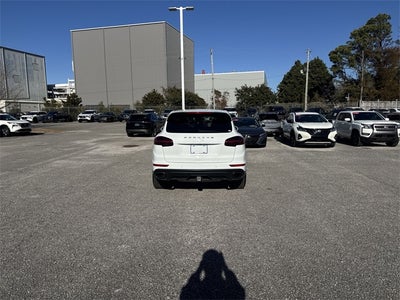 2016 Porsche Cayenne Base