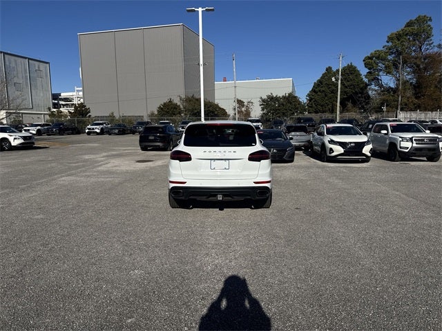 2016 Porsche Cayenne Base