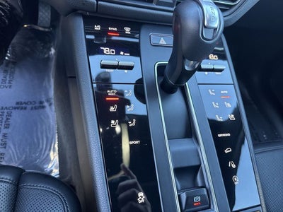 2022 Porsche Macan Base