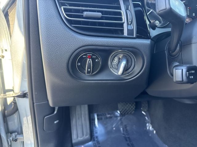 2022 Porsche Macan Base