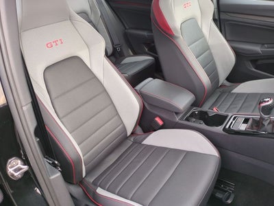 2024 Volkswagen Golf GTI SE