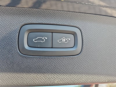 2023 Volvo XC90 B5 Core