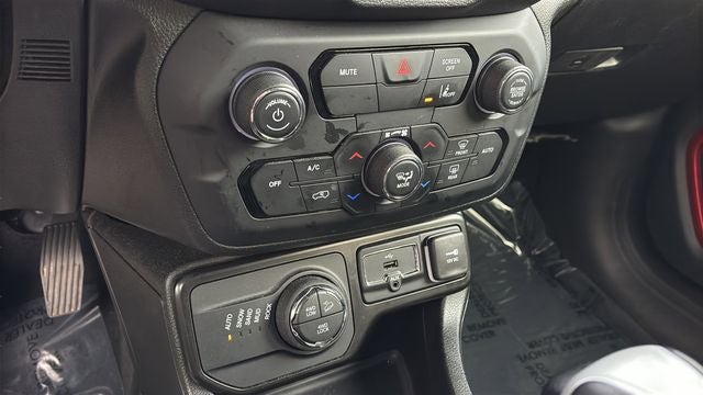 2023 Jeep Renegade Trailhawk