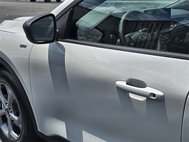 2025 Ford Escape Hybrid ST-Line