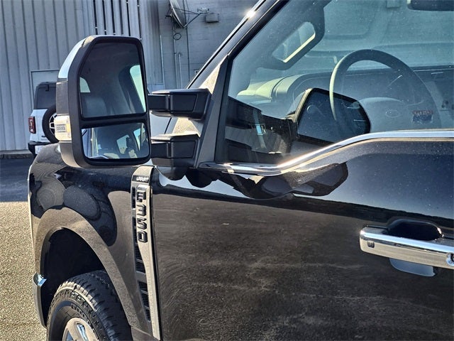 2025 Ford F-350SD Lariat