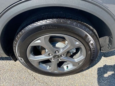 2025 Ford Escape Hybrid ST-Line