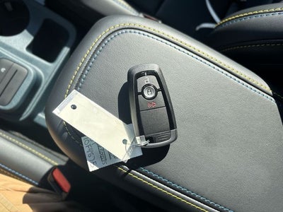 2025 Ford Maverick Lobo Standard