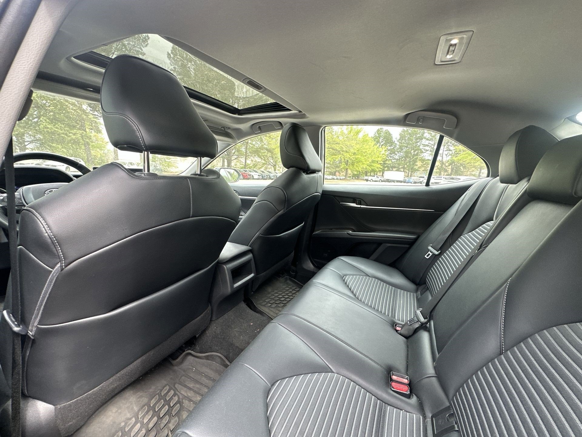 2021 Toyota Camry Hybrid SE