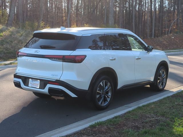 2023 INFINITI QX60 LUXE