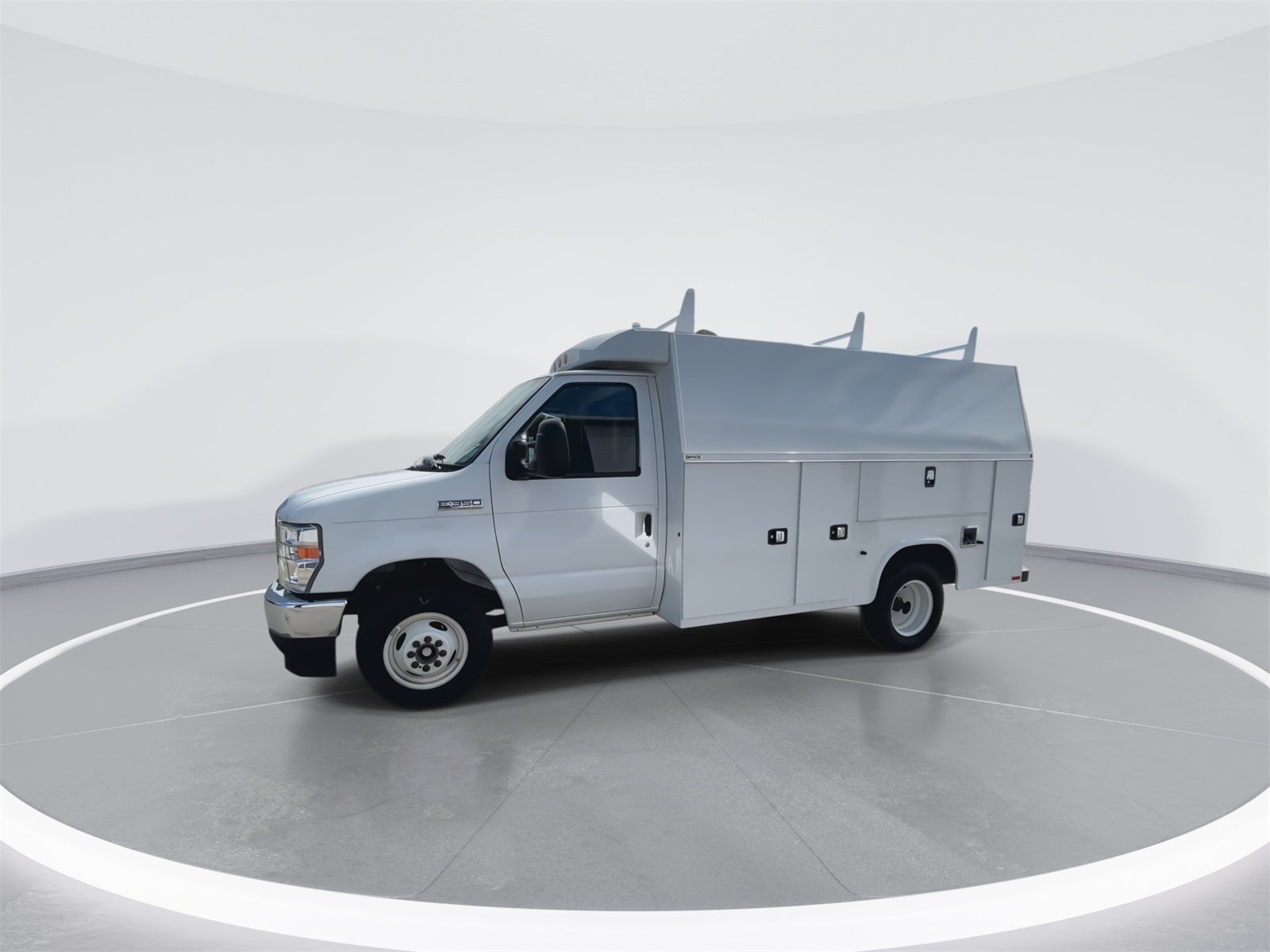 2025 Ford E-350SD Base Cutaway