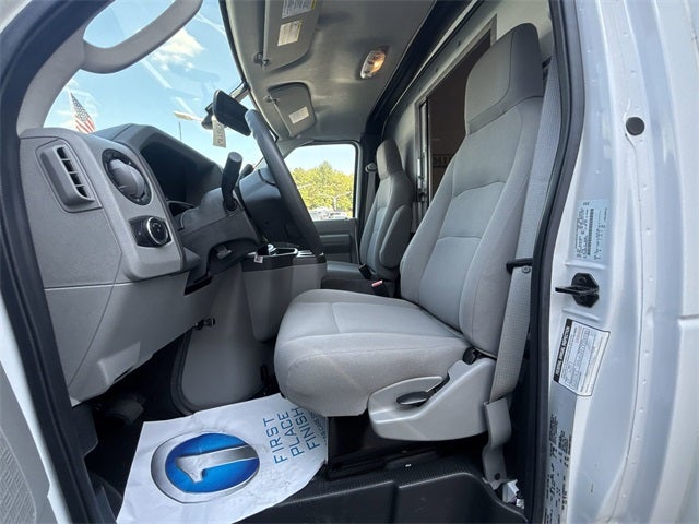 2024 Ford E-350SD Base Cutaway