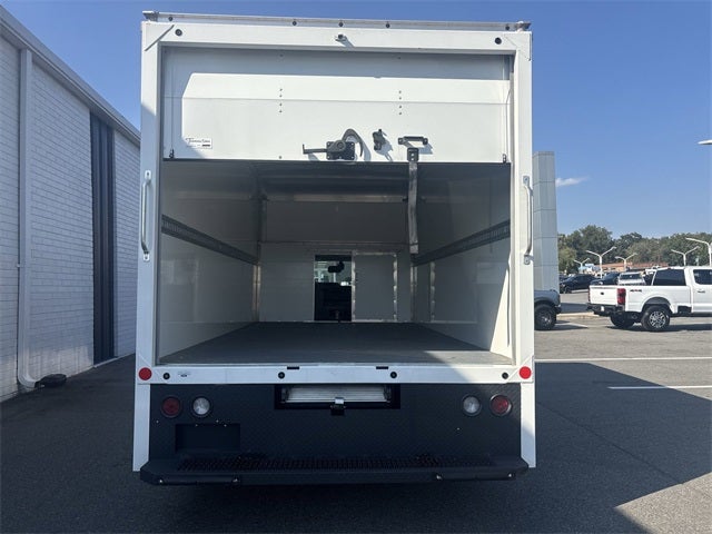 2024 Ford E-350SD Base Cutaway