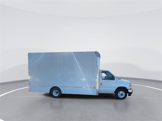2024 Ford E-350SD Base Cutaway