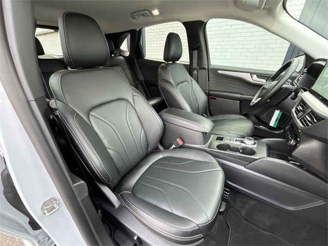 2025 Ford Escape Plug-In Hybrid Base