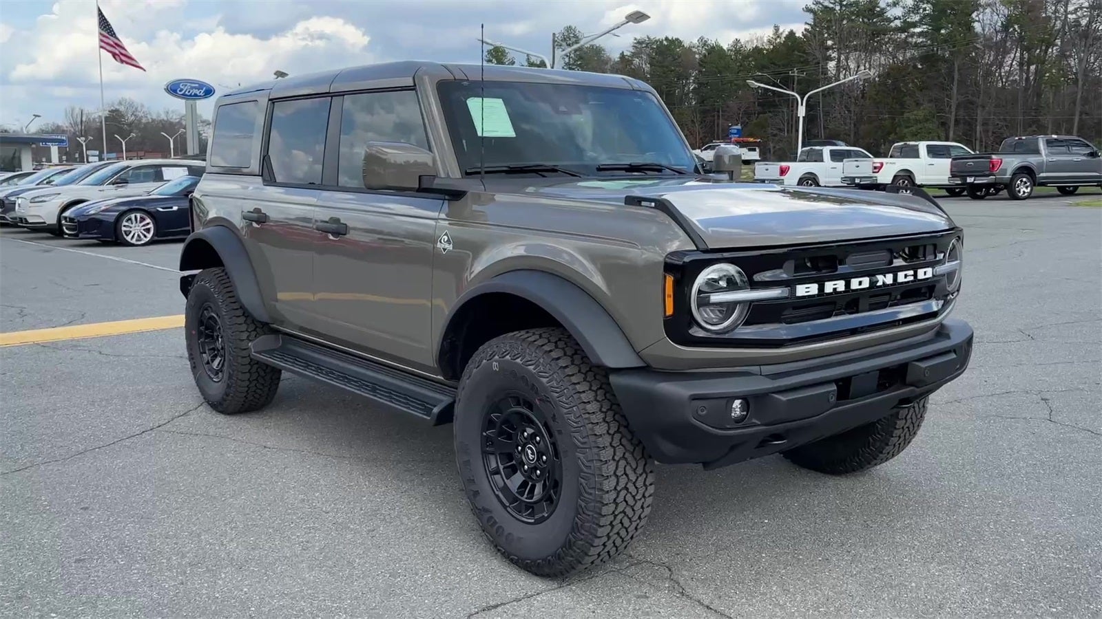 2026 Ford Bronco Outer Banks