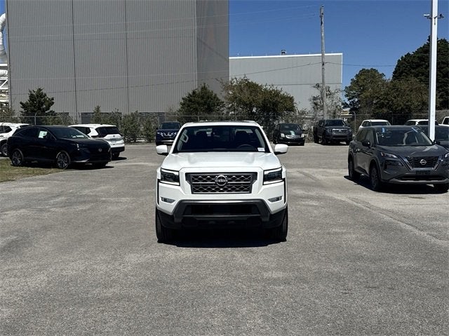 2024 Nissan Frontier SL