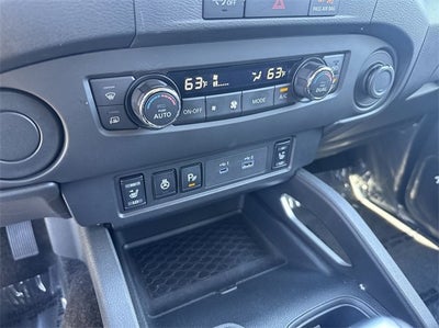 2024 Nissan Frontier SL