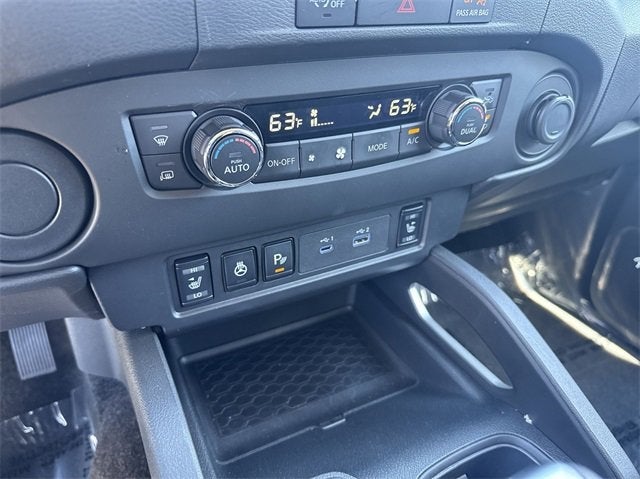 2024 Nissan Frontier SL