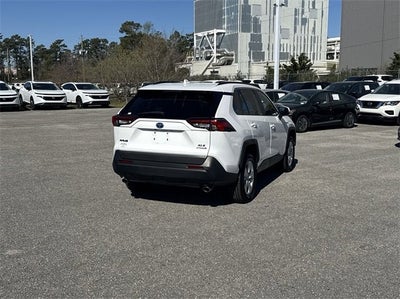 2020 Toyota RAV4 Hybrid XLE