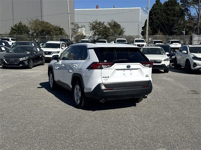 2020 Toyota RAV4 Hybrid XLE