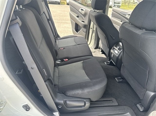 2018 Nissan Pathfinder S