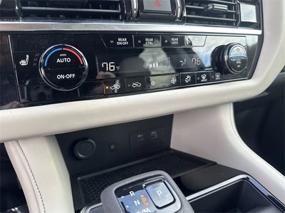 2024 Nissan Pathfinder SL