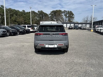 2024 Nissan Pathfinder Platinum