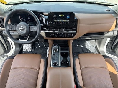 2024 Nissan Pathfinder Platinum