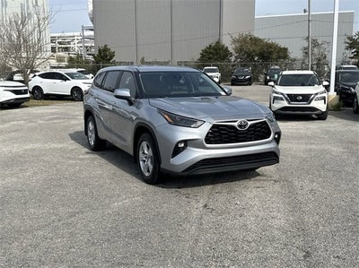2024 Toyota Highlander LE