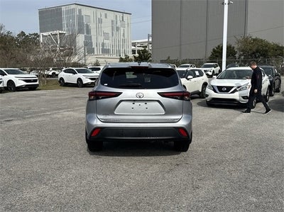2024 Toyota Highlander LE