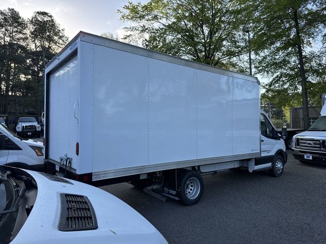 2026 Ford Transit-350 15FT BOX/RAMP Commercial