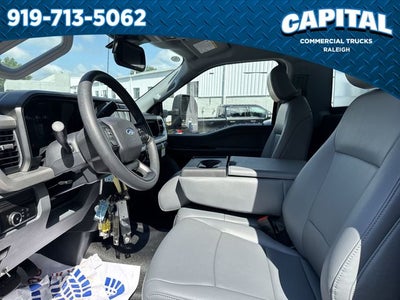 2025 Ford F-550SD 16FT BOX/LIFTGATE Commercial