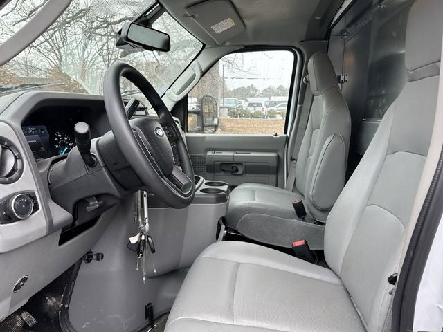 2025 Ford E-350SD 14FT BOX/SIDE DOOR Commercial