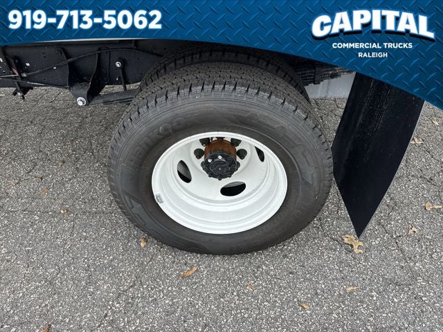 2025 Ford E-350SD 14FT BOX Commercial