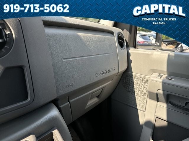 2025 Ford E-350SD 14FT BOX Commercial