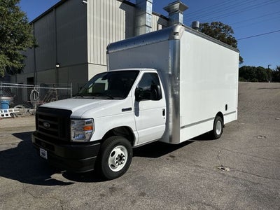 2024 Ford E-450SD 14FT BOX Commercial