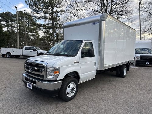2026 Ford E-450SD 16FT BOX/LIFTGATE Commercial